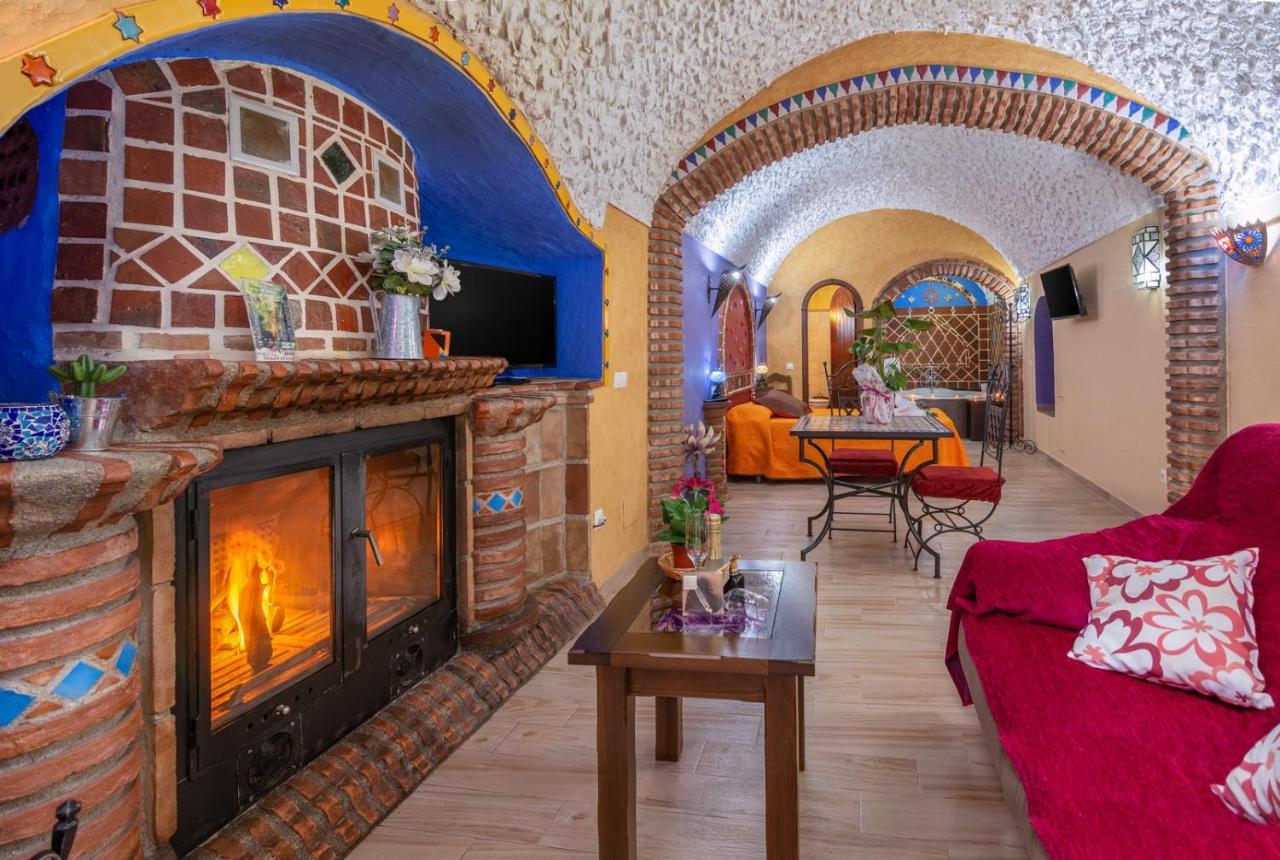 Cazorla Casas Cueva Guest House Hinojares ภายนอก รูปภาพ