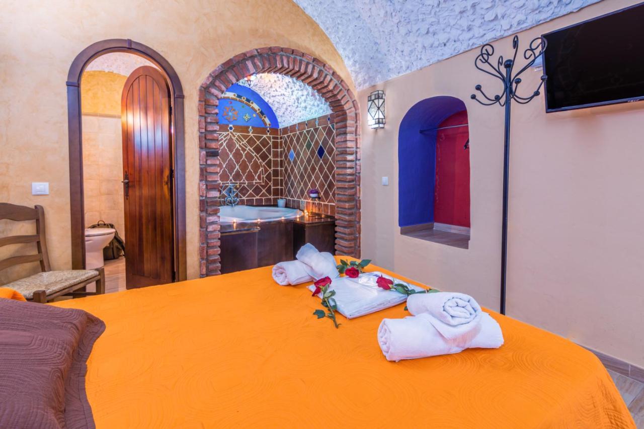 Cazorla Casas Cueva Guest House Hinojares ภายนอก รูปภาพ